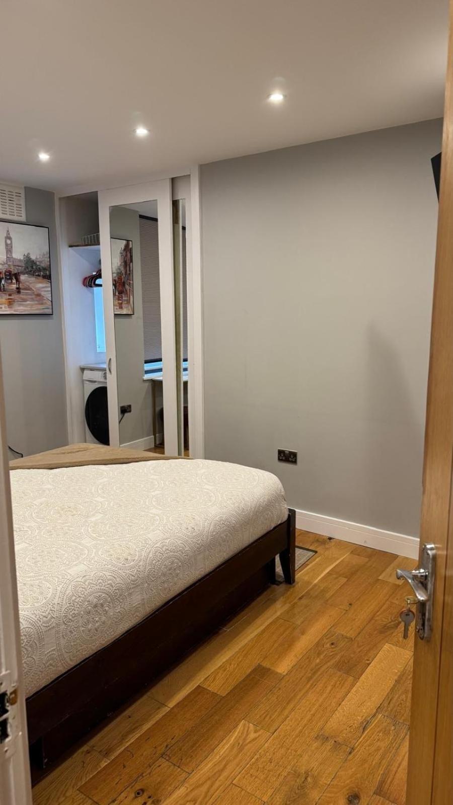 Central Apartment Лондон Екстериор снимка